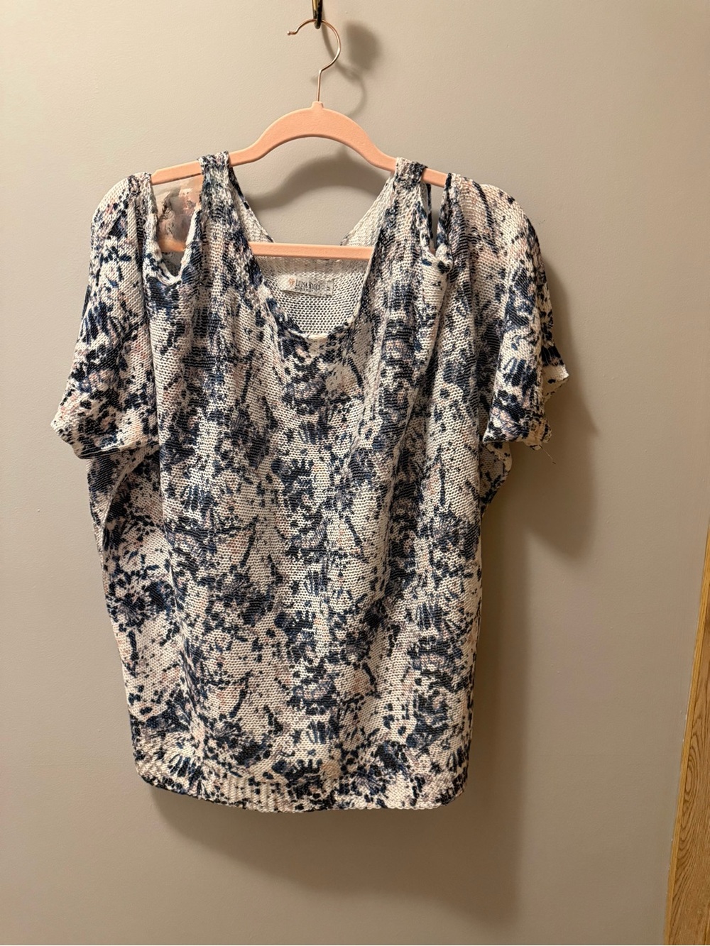 Made in Italy White Summer Weight Cold Shoulder High Quality Knit Top - Picture 3 of 15